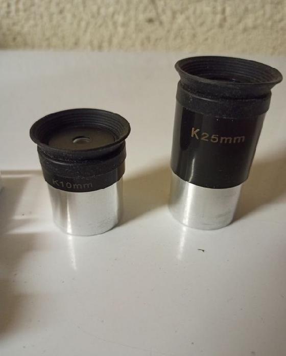 Oculaires 10mm et 25mm + filtre lunaire