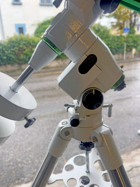 Pack Télescope Sky-Watcher Newton 200/1000 + EQ5 + Sac Geoptik + Accessoires complets