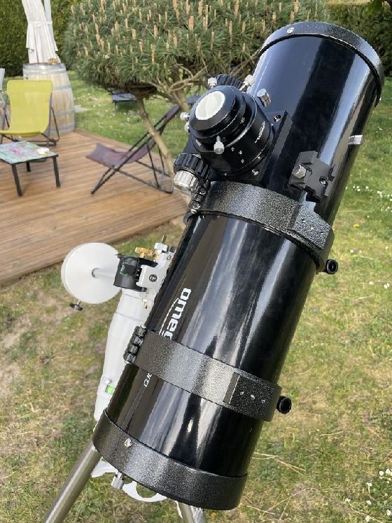 Omegon Astrograph 154/600 sur NEQ5 motorisée 2 axes