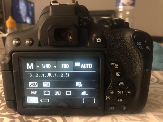 Canon 750d defiltré total et 2 batteries