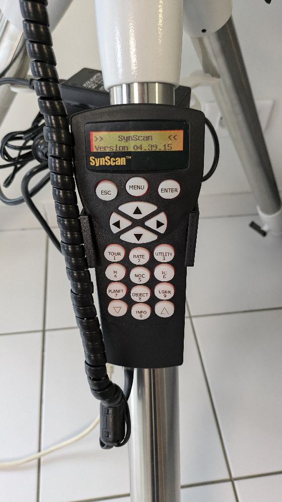 Monture équatoriale Sky-Watcher EQ6-R Pro Go-To avec alimentation secteur