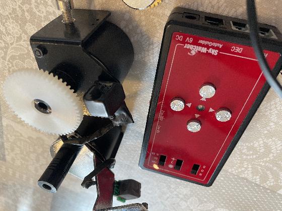 Moteurs Skywatcher AD et DEC pour EQ3-2, avec interface ST4 Autoguider