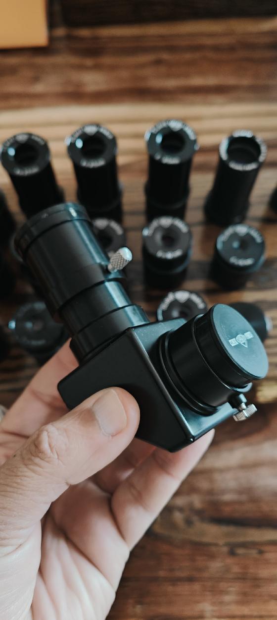 Oculaires clavé chromé et Alu (coulant 27), RC, coffret.