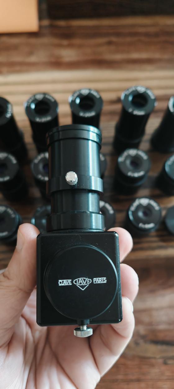 Oculaires clavé chromé et Alu (coulant 27), RC, coffret.