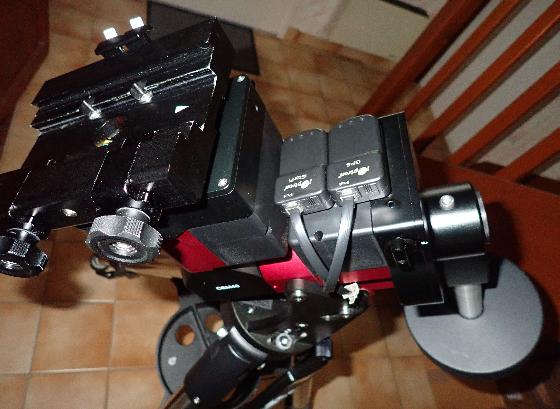 Monture IOPTRON CEM40 sur trépied LiteRoc avec IPolar