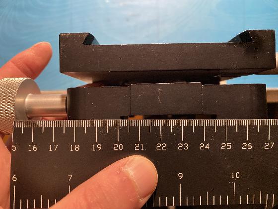 Platine  ADM réglable en hauteur 