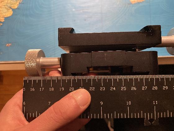Platine  ADM réglable en hauteur 