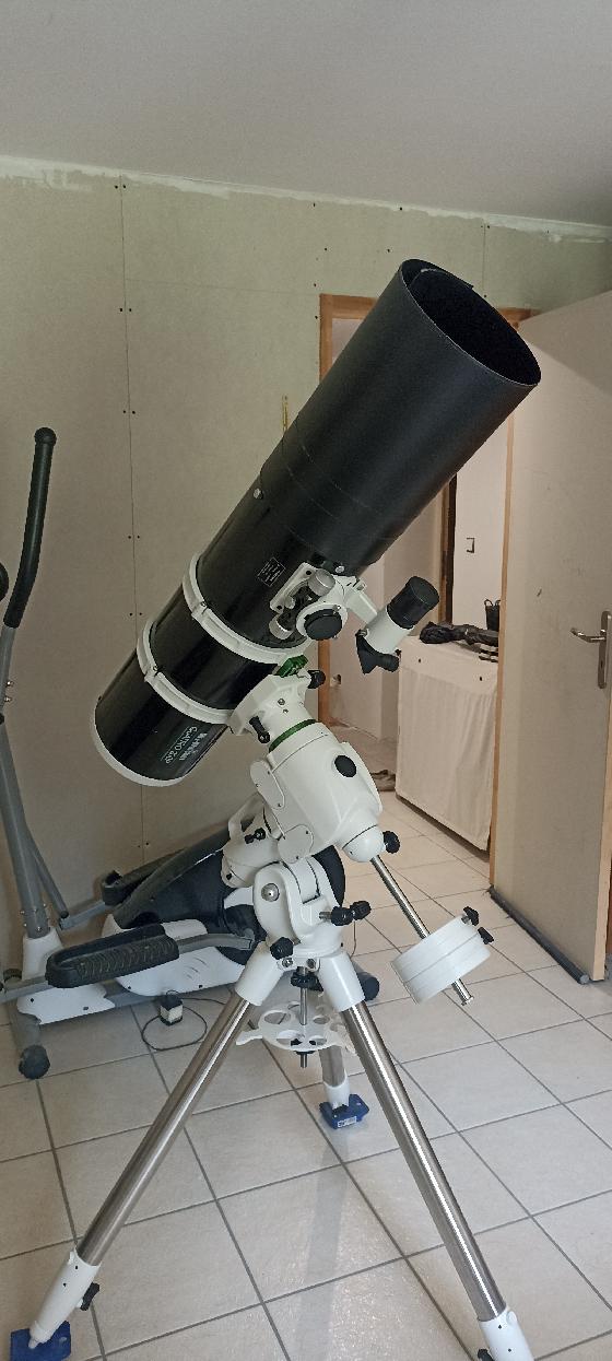 Newton Skywatcher 200/800 Quattro 