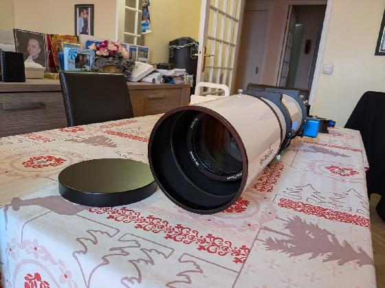 Lunette Sky-Watcher Esprit 120ED f/7 Triplet avec accessoires