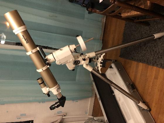 Lunette Skywatcher 100ED Gold avec valise et accessoires 