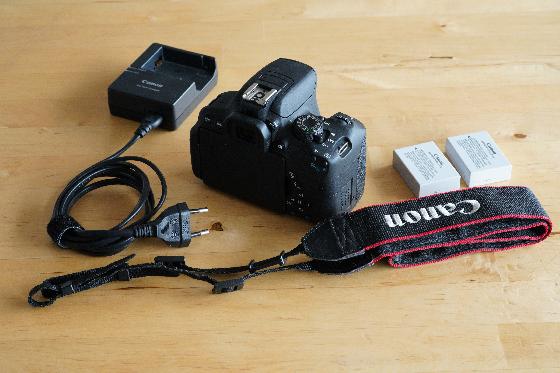 Canon 700D défiltré partiel avec 2 batteries, chargeur et sangle