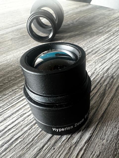 Ensemble oculaire zoom Hyperion Universal Mark IV + lentille de Barlow zoom