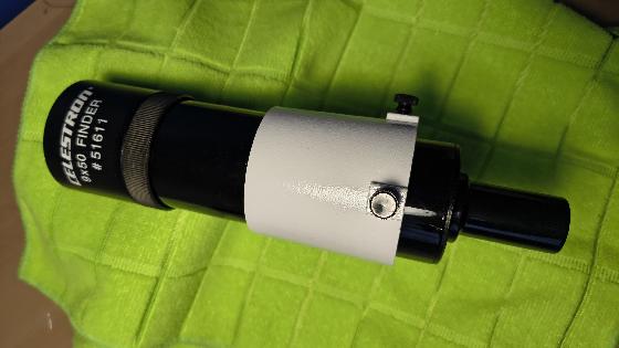 chercheur celestron 9x50 avec support