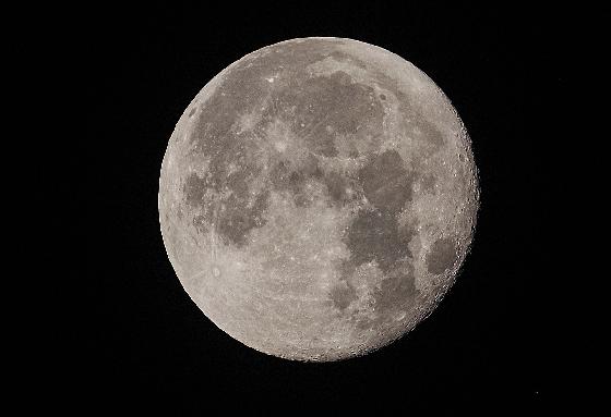 Lune du 15/12/2016 au matin