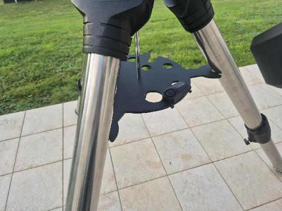 Monture Skywatcher CQ350 PRO avec trépied