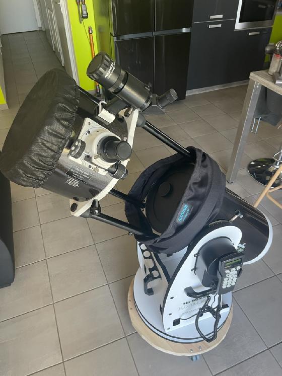 SKY-WATCHER Dobson FlexTube 254/1200 GoTo + accessoires 