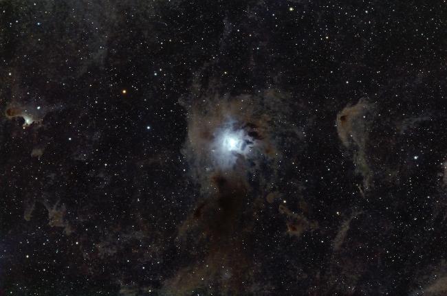 Nébuleuse IRIS en champ large 3°