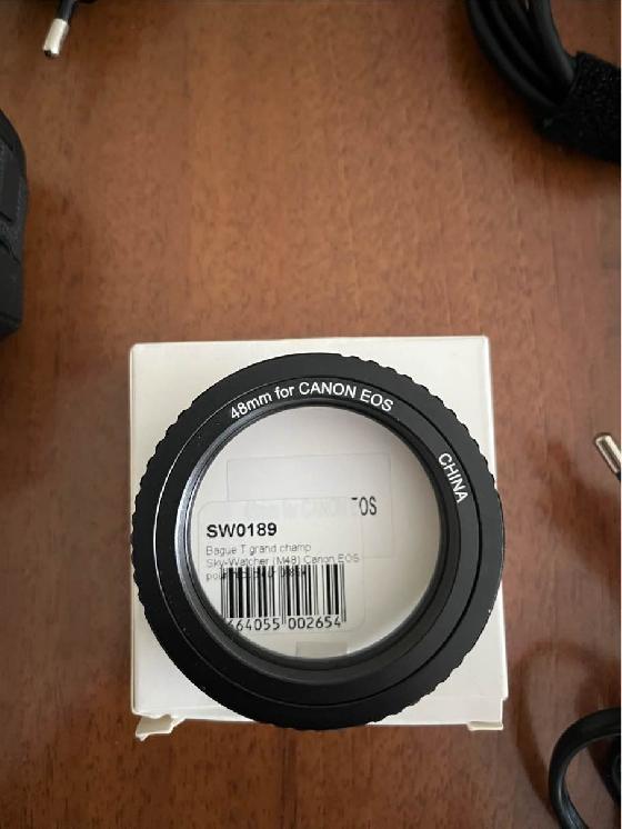 Canon EOS 700D defiltré LPF-1 nu + bague M48 avec accessoires et câbles 