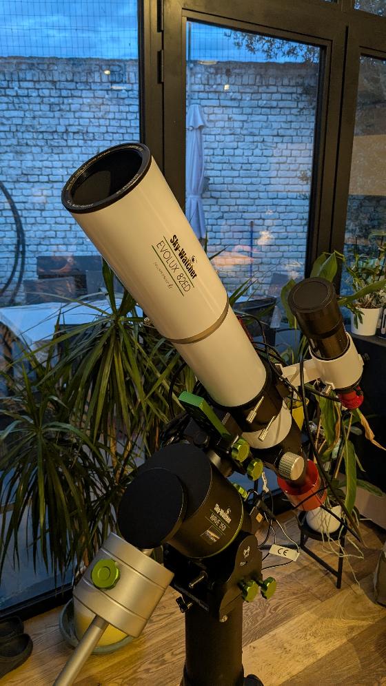Vente lunette Sky-Watcher Evolux 82ED + correcteur 0,9×