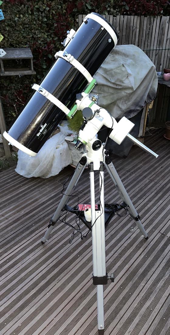 Monture télescope Skywatcher EQ3-2 motorisée double axes avec viseur polaire et trépied