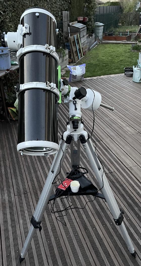 Monture télescope Skywatcher EQ3-2 motorisée double axes avec viseur polaire et trépied