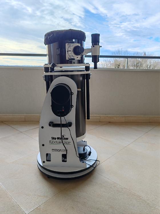 Télescope Sky-Watcher FLEXTUBE 254x1200 rétractable