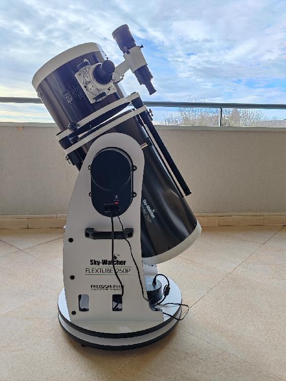 Télescope Sky-Watcher FLEXTUBE 254x1200 rétractable