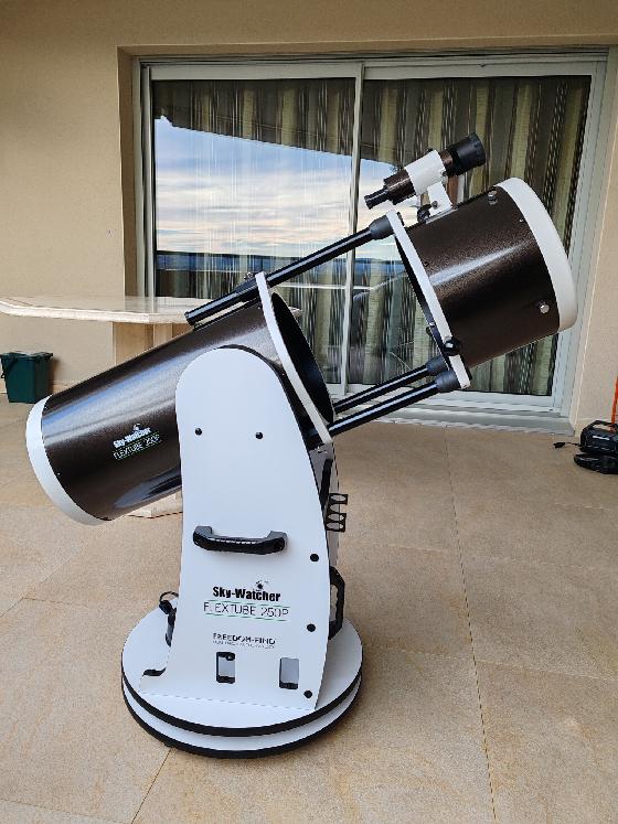 Télescope Sky-Watcher FLEXTUBE 254x1200 rétractable
