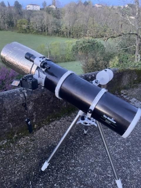 Newton 200/1000 Sky-Watcher et accessoires 