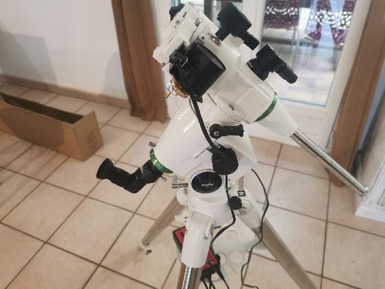 Monture NEQ-5 avec kit moteur dual axis (250€) + divers accessoires (+100€).