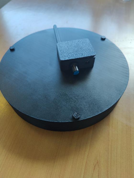 Vue arrière - variateur PWM et prise d'alimentation