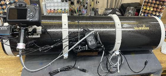 Télescope Skywatcher 200/1000 avec monture HEQ5 Pro – Pack complet astrophotographie ciel profond