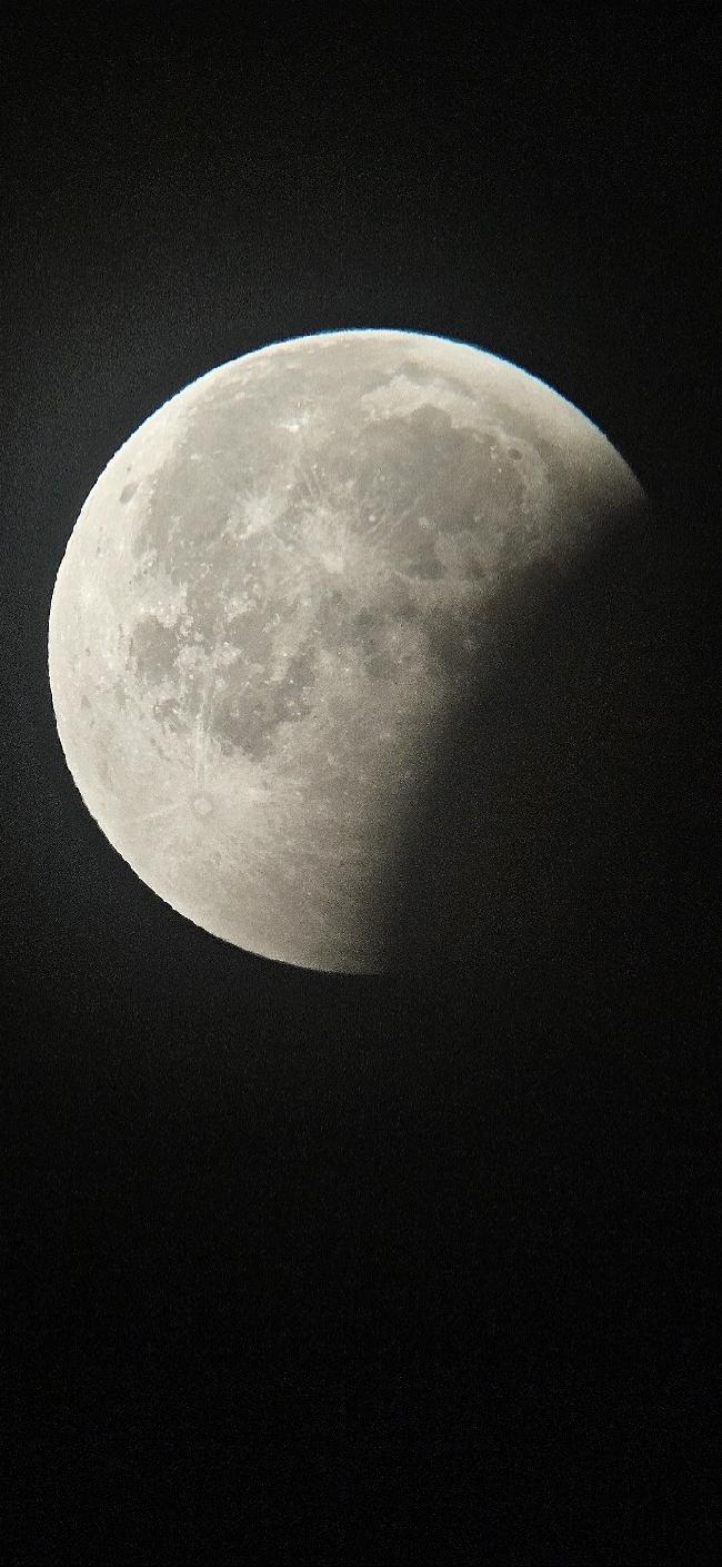 Éclipse lunaire 7 sept 2025