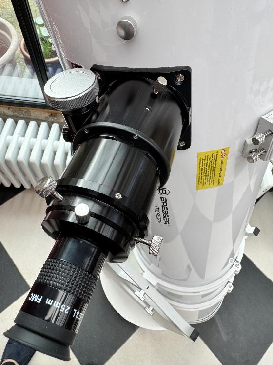 Dobson Bresser Messier N254/1270 avec valise occulairess Omégon