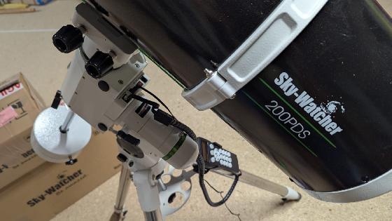 élescope Newton 200/1000 PDS sur monture HEQ5 Sky-Watcher