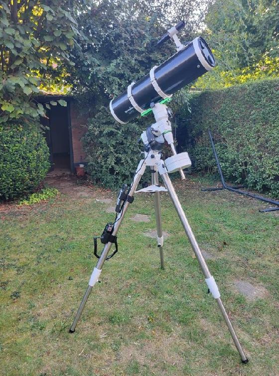 PACK TELESCOPE Skywatcher 150 / 750 + monture EQ5 SynScan GoTo + oculaires 28mm et 18mm + collimateur Cheshire