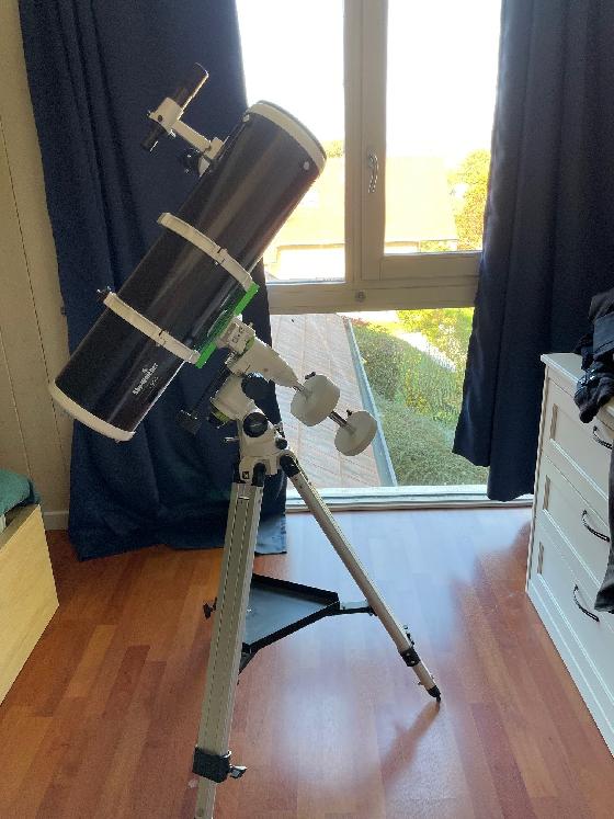 Télescope Sky-Watcher 150P sur monture EQ3