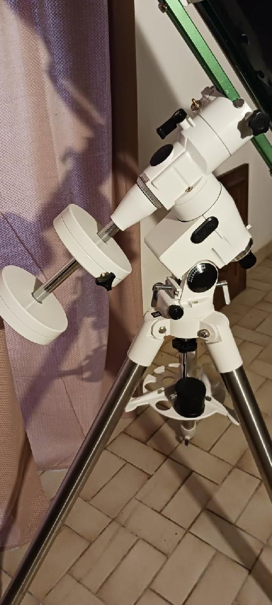 Télescope newton 200/1000 skywatcher