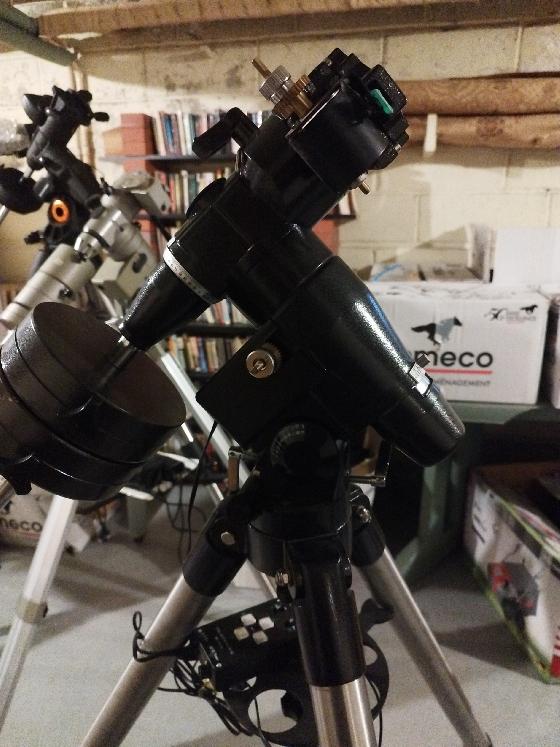 Monture équatoriale motorisée + trépied aluminium + 10 kg contrepoids + clock drive