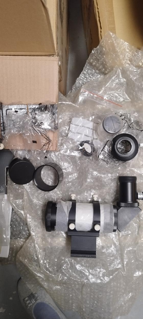 Télescope Explore Scientific PN210/800 (Tube Newton carbone) + accessoires astrophoto complets balader planétarium 