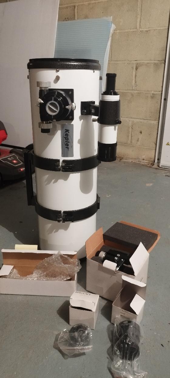 Newton Kepler (GSO) 200/800 F/4 - excellent état