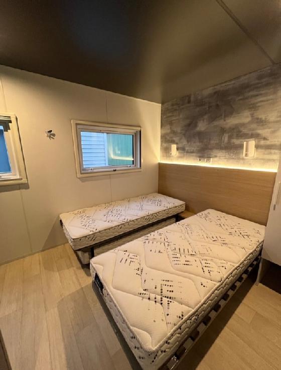 Conteneurs Mobil Home 2023 - 40m² - 2 Chambres et 2 Salles de Bains