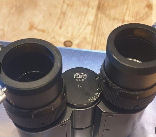 Deux Tête binoculaire Carl Zeiss Jena 