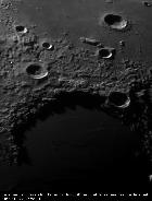 Lune 10/10/12 ombres sur le golfe des Iris