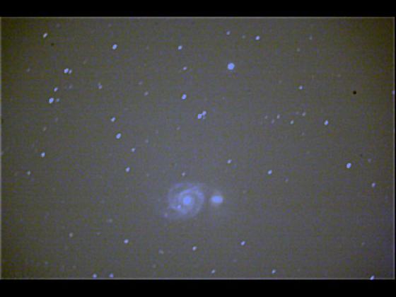 Essai sur M51 avec mon canon 350D pose 1mn30s à 800 ISO