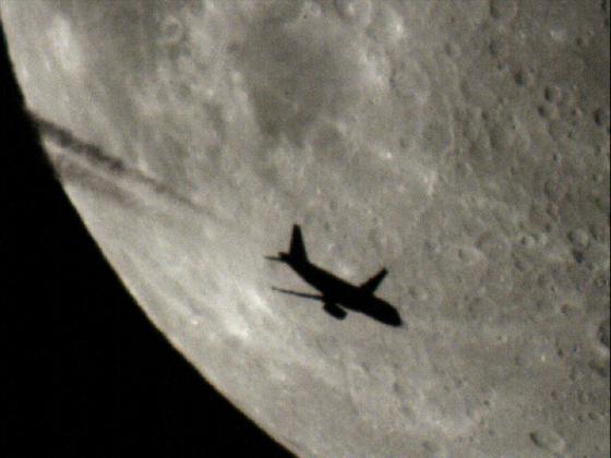 lune et avion