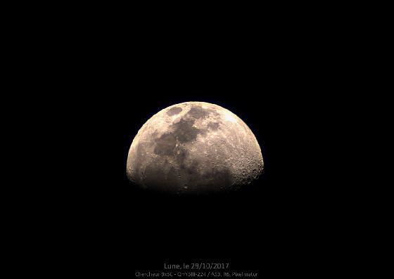 20171029 - Lune au chercheur