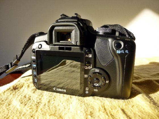 Boîtier Canon EOS 400D avec sacoche matelassée / Etat Neuf