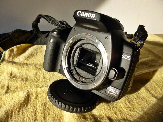 Boîtier Canon EOS 400D avec sacoche matelassée / Etat Neuf