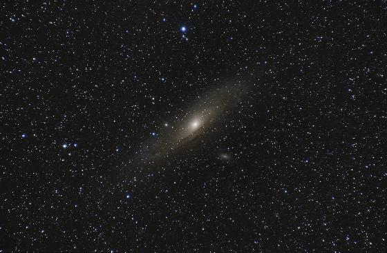  M31 - Galaxie d'andromede à l'objo 200mm - sept 2017